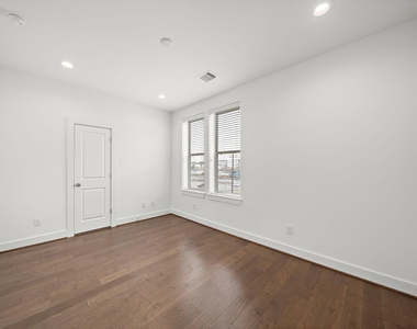 2603 Hutchins - Photo Thumbnail 30
