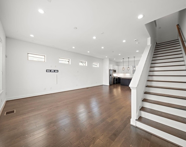 2603 Hutchins - Photo Thumbnail 22