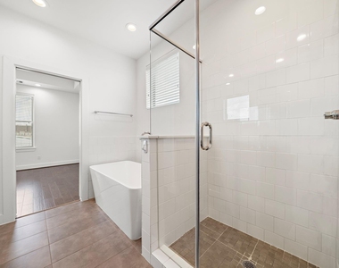 2603 Hutchins - Photo Thumbnail 28