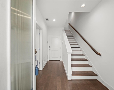 2603 Hutchins - Photo Thumbnail 4