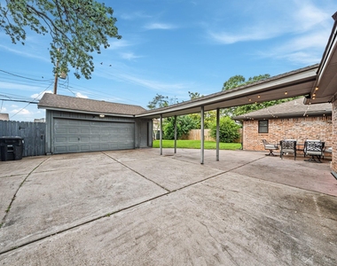 8426 Edgemoor Drive - Photo Thumbnail 34