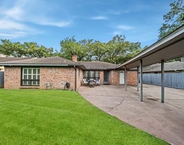 8426 Edgemoor Drive - Photo Thumbnail 36