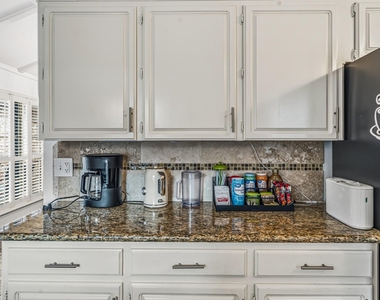 8426 Edgemoor Drive - Photo Thumbnail 13