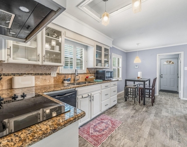 8426 Edgemoor Drive - Photo Thumbnail 14