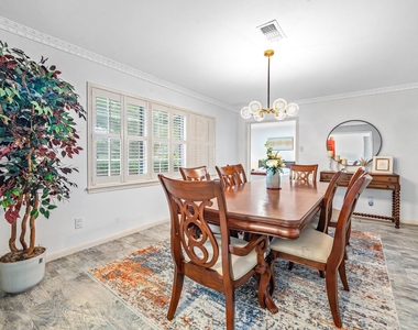 8426 Edgemoor Drive - Photo Thumbnail 5