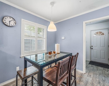 8426 Edgemoor Drive - Photo Thumbnail 16
