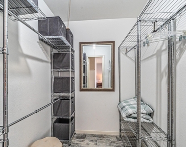 8426 Edgemoor Drive - Photo Thumbnail 20