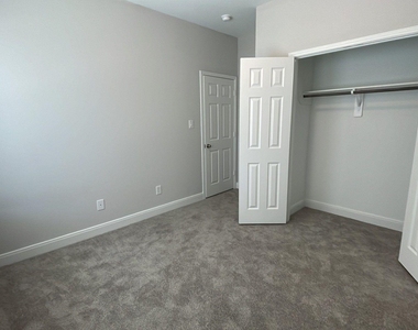 832 Elkhart Street - Photo Thumbnail 13