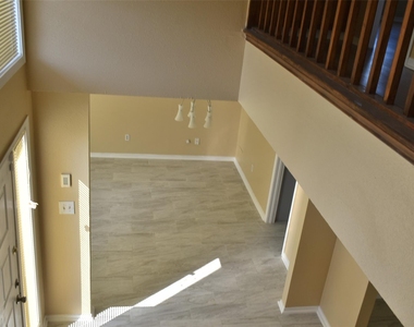 2930 Colony Drive - Photo Thumbnail 11