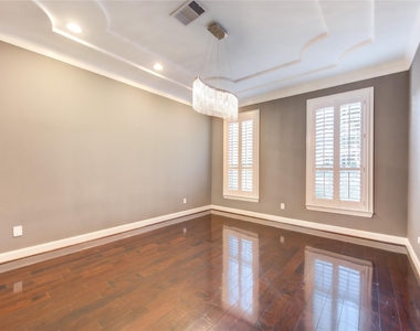 4711 Derbywood Glen Lane - Photo Thumbnail 8