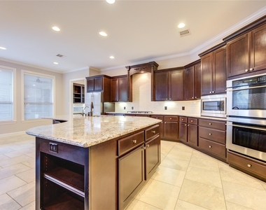 4711 Derbywood Glen Lane - Photo Thumbnail 12