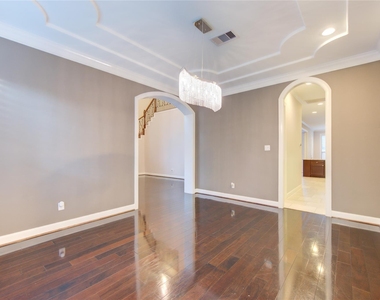 4711 Derbywood Glen Lane - Photo Thumbnail 9