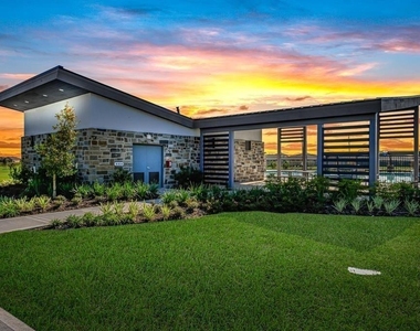 7826 Sleek Flock Lane - Photo Thumbnail 16