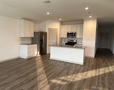 7826 Sleek Flock Lane - Photo Thumbnail 3