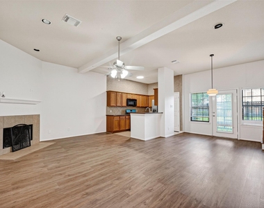 2346 Bermuda Shores Drive - Photo Thumbnail 2