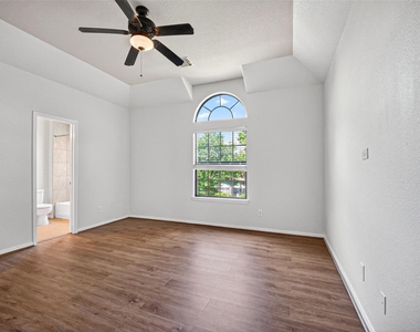 2346 Bermuda Shores Drive - Photo Thumbnail 20