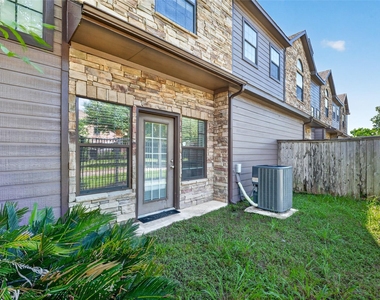 2346 Bermuda Shores Drive - Photo Thumbnail 24