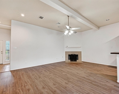 2346 Bermuda Shores Drive - Photo Thumbnail 10