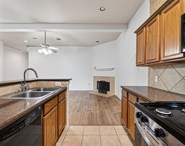 2346 Bermuda Shores Drive - Photo Thumbnail 7