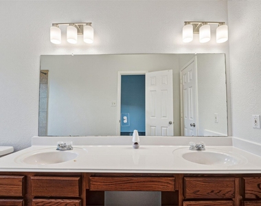 2346 Bermuda Shores Drive - Photo Thumbnail 16