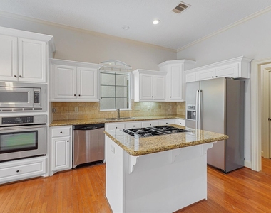 2418 Ralph Street - Photo Thumbnail 13