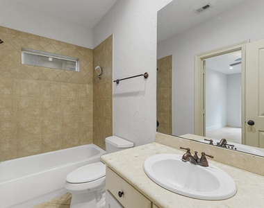 2418 Ralph Street - Photo Thumbnail 10