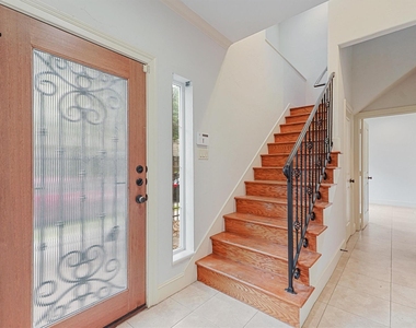 2418 Ralph Street - Photo Thumbnail 3