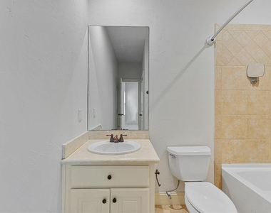 2418 Ralph Street - Photo Thumbnail 8