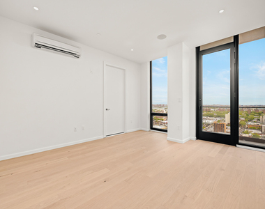41-15 24th St 11101 - Photo Thumbnail 3