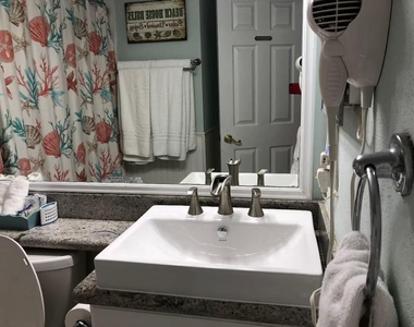 6102 Seawall Blvd - Photo Thumbnail 9