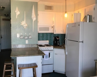 6102 Seawall Blvd - Photo Thumbnail 2