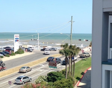 6102 Seawall Blvd - Photo Thumbnail 11