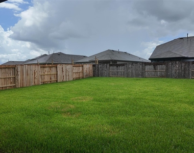15027 Rustic Moon Road - Photo Thumbnail 10