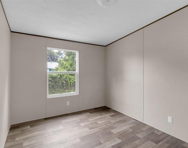 5313 2nd St - Photo Thumbnail 21