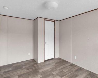 5313 2nd St - Photo Thumbnail 24