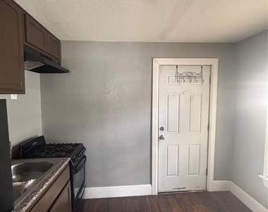 7910 Ford Street - Photo Thumbnail 4