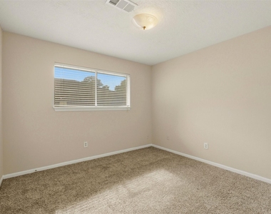 810 Sunnybrook Lane - Photo Thumbnail 19