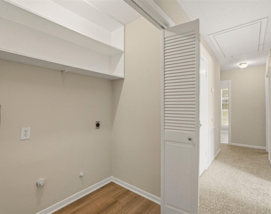 810 Sunnybrook Lane - Photo Thumbnail 18