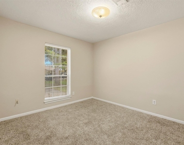 810 Sunnybrook Lane - Photo Thumbnail 22