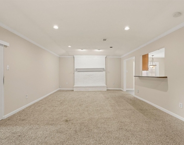 810 Sunnybrook Lane - Photo Thumbnail 11