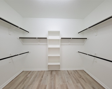 28638 Monarch Cliffs Drive - Photo Thumbnail 24