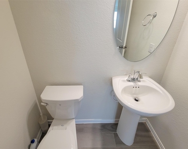 28638 Monarch Cliffs Drive - Photo Thumbnail 44