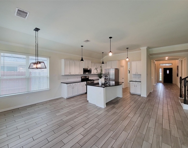 28638 Monarch Cliffs Drive - Photo Thumbnail 12
