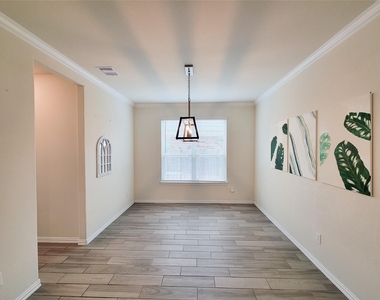 28638 Monarch Cliffs Drive - Photo Thumbnail 5