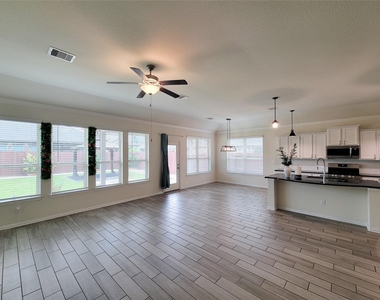 28638 Monarch Cliffs Drive - Photo Thumbnail 6