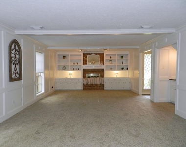 9403 Oxted Lane - Photo Thumbnail 15
