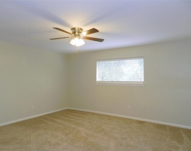 9403 Oxted Lane - Photo Thumbnail 20