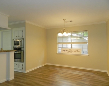 9403 Oxted Lane - Photo Thumbnail 9
