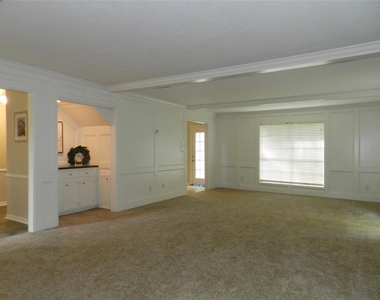 9403 Oxted Lane - Photo Thumbnail 17