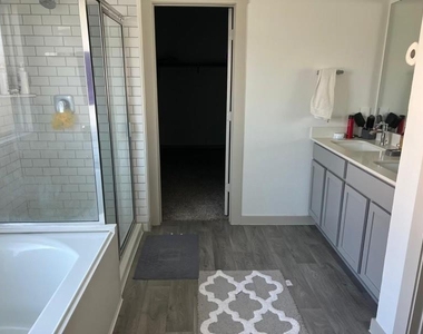 6927 Morales Way - Photo Thumbnail 4